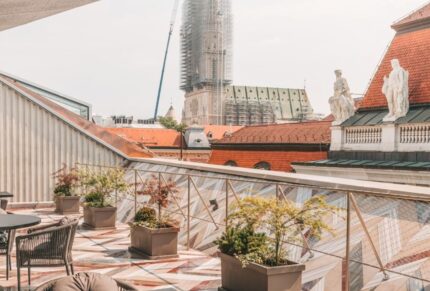 Rooftop Bar U Centru Zagreba S Pogledom Na Katedralu