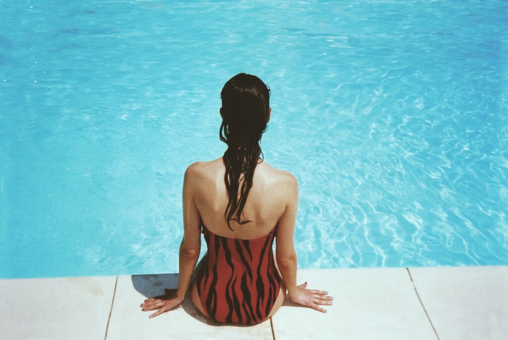 margot-pandone-woman by the pool