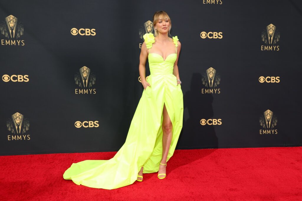 LOS ANGELES, CALIFORNIA - SEPTEMBER 19: Kaley Cuoco attends the 73rd Primetime Emmy Awards at L.A. LIVE on September 19, 2021 in Los Angeles, California. (Photo by Rich Fury/Getty Images)