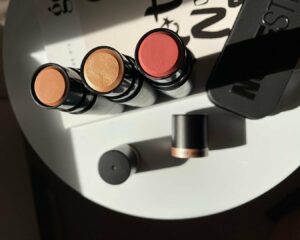 nudestix