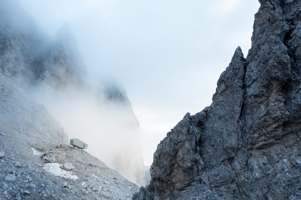 Bivouac Fanton DEMOGO - Dolomiti