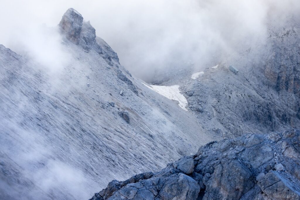 Bivouac Fanton DEMOGO - Dolomiti