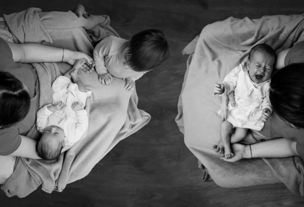 crno bijela fotografija obitelj by sergiu valena