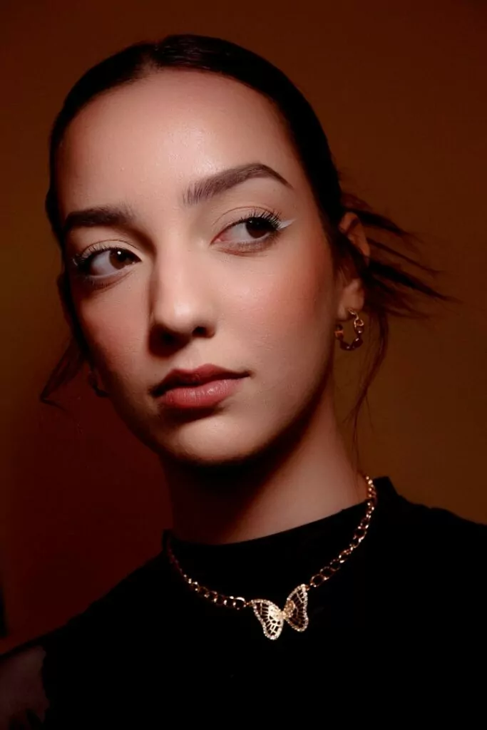 Frizer i model Dorotea Butigan