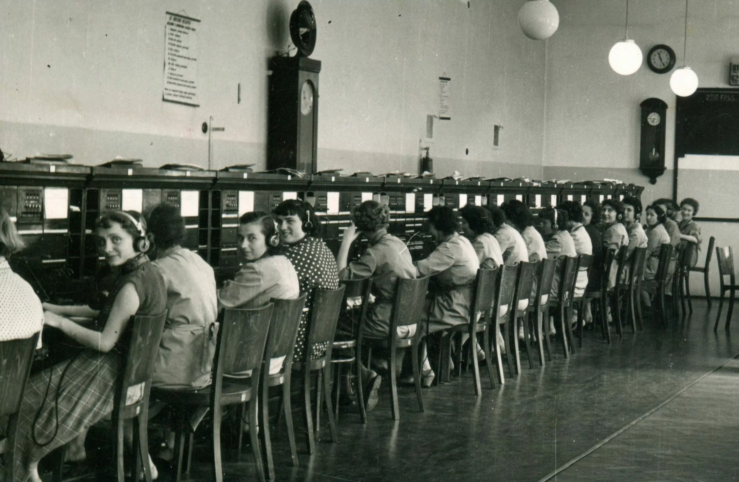 Telefonistice na radu u Jurišićevoj 1955.