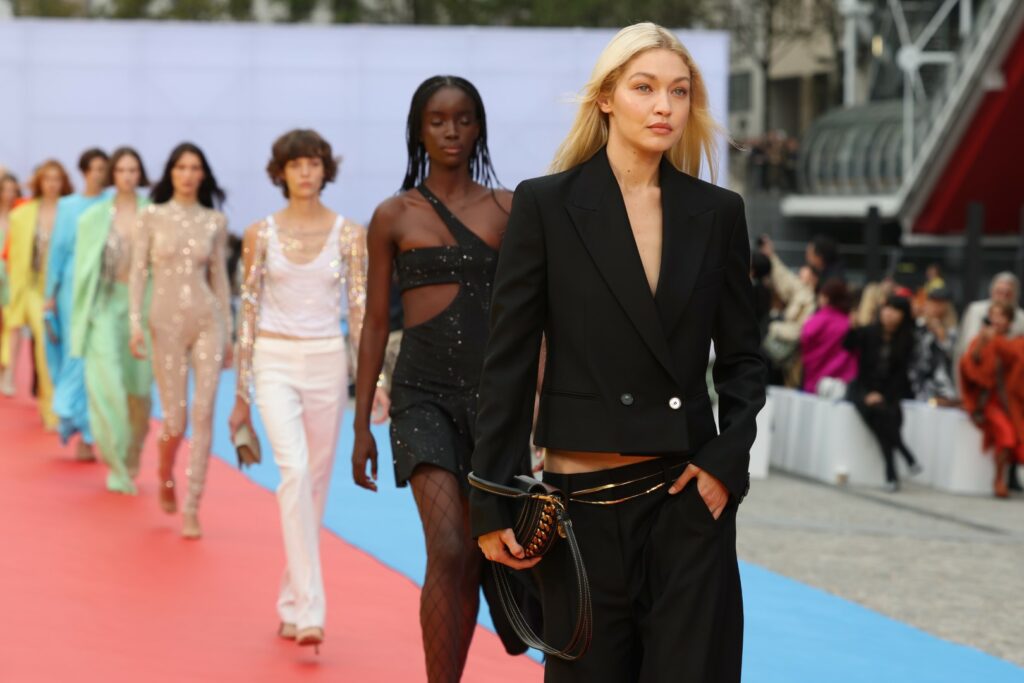 PARIS, FRANCE - OCTOBER 03: (EDITORIAL USE ONLY - For Non-Editorial use please seek approval from Fashion House) Gigi Hadid and models walk the runway during the Stella McCartney Womenswear Spring/Summer 2023 show as part of Paris Fashion Week on October 03, 2022 in Paris, France. (Photo by Pascal Le Segretain/Getty Images)