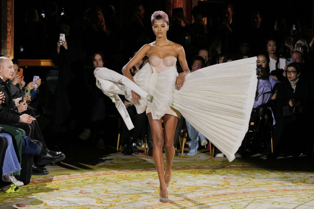 PARIS, FRANCE - JANUARY 25: (EDITORIAL USE ONLY - For Non-Editorial use please seek approval from Fashion House) A model walks the runway during the Viktor & Rolf Haute Couture Spring Summer 2023 show as part of Paris Fashion Week on January 25, 2023 in Paris, France. (Photo by Francois Durand/Getty Images)