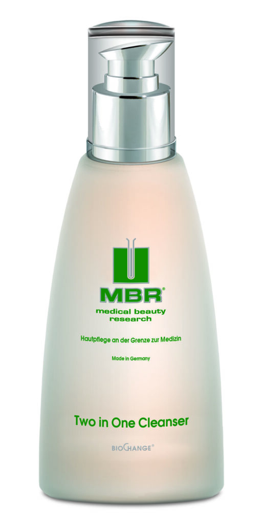 MBR Two in one Cleanser - dubinski čisti o obnavlja kožu( 200 ml – 78 Eur)