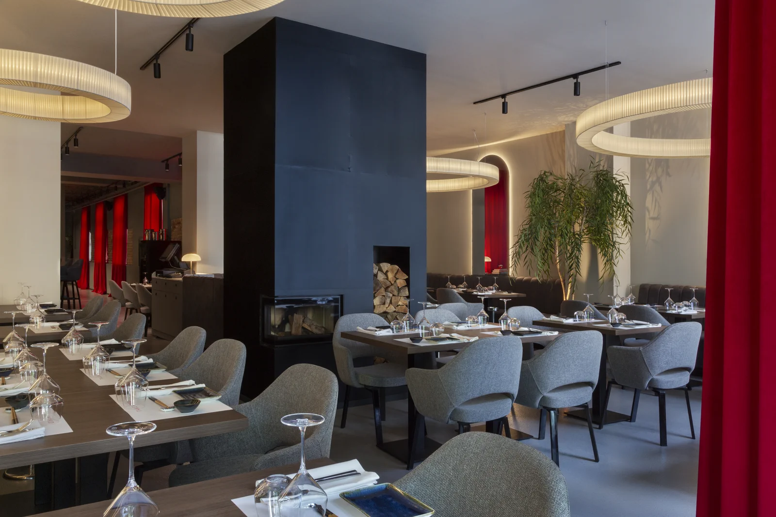 kultni japanski restoran Takenoko zakoračio je u novo poglavlje svoje bogate priče preseljenjem na novu, dvostruko veću lokaciju na adresi Preradovićeva 22, u samom srcu Zagreba
