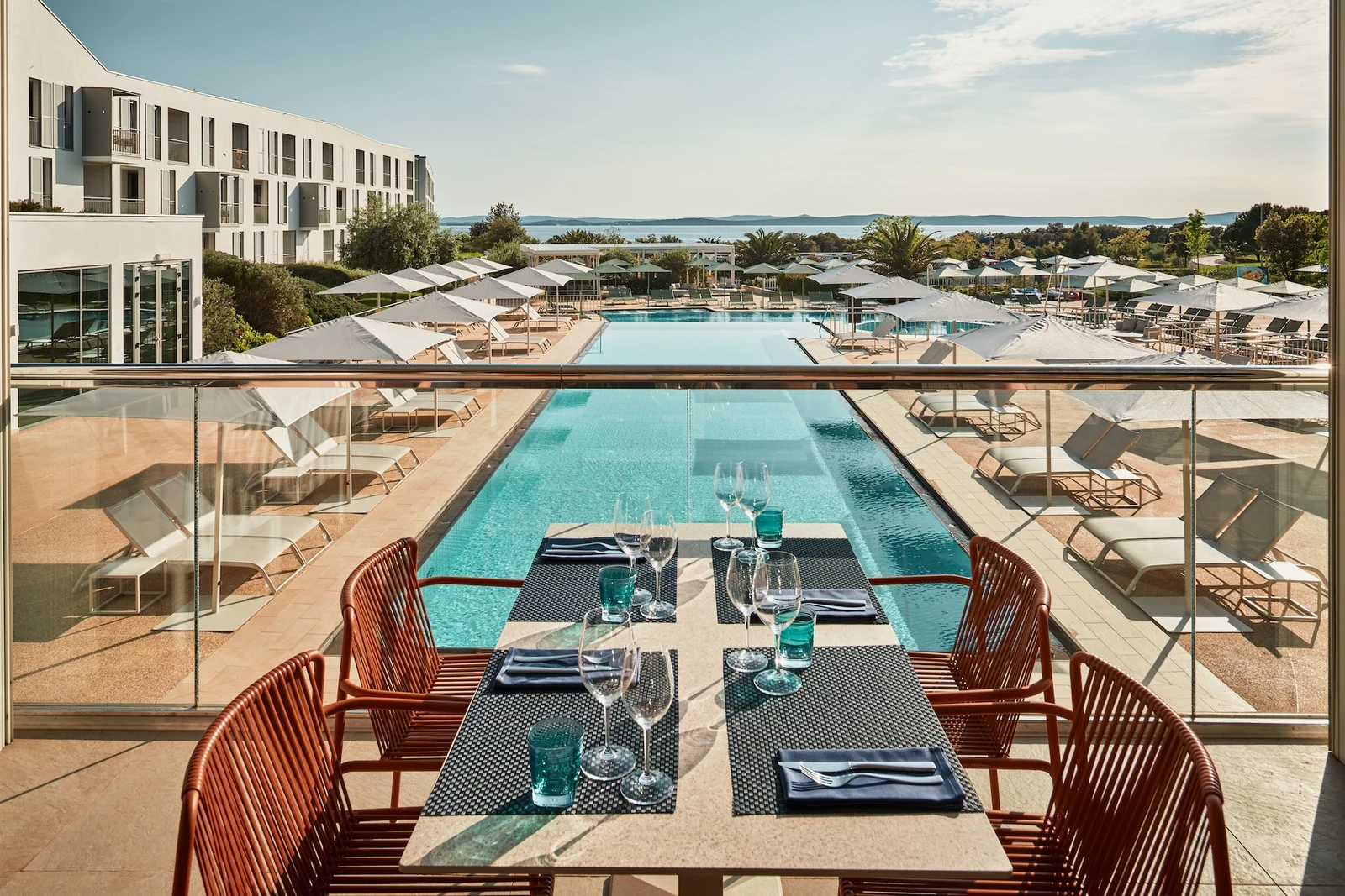 Falkensteiner Family Hotel Diadora ponovo je podigao ljestvicu obiteljskog odmora. Uz pomno osmišljen pakete za single roditelje i atraktivne animacijske programe, svaki vikend sve do 22. lipnja, djeca će na dar dobiti i prvu hotelsku audioknjigu - još jedan moćni alat za zabavu i razvoj.