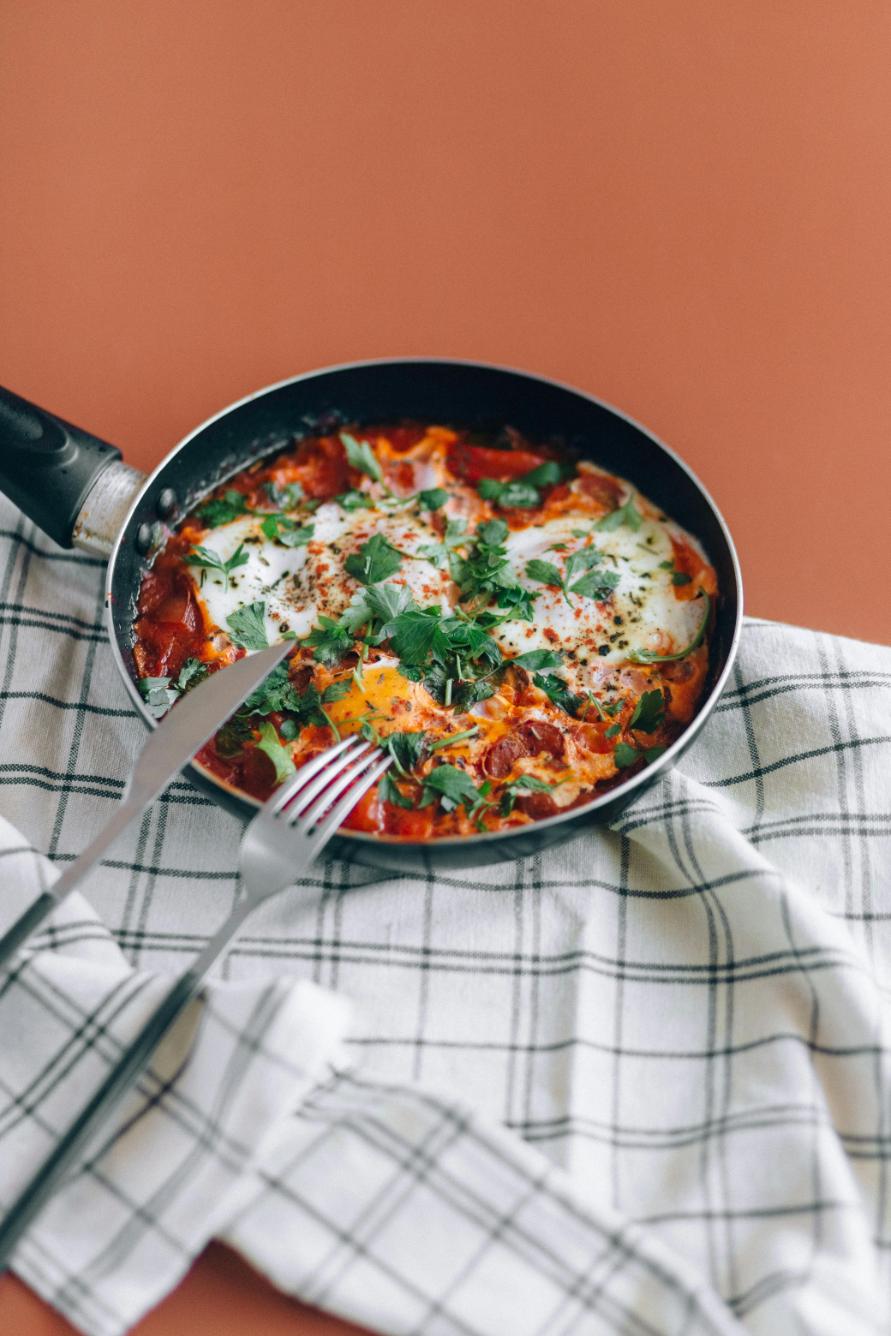 tava u kojoj je servirana shakshuka