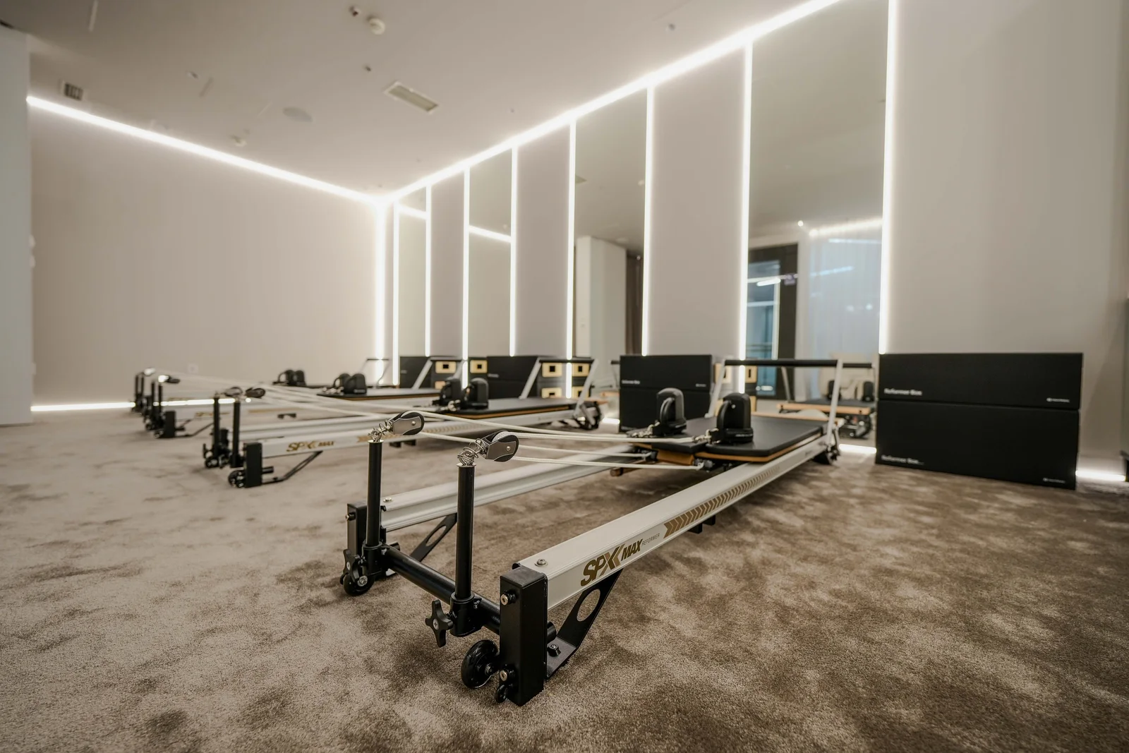 Rina Boutique Pilates je ekskluzivan studio osmišljen kao urbani bijeg od gradske vreve, a prostor potpisuje arhitekt Ante Vrban.
