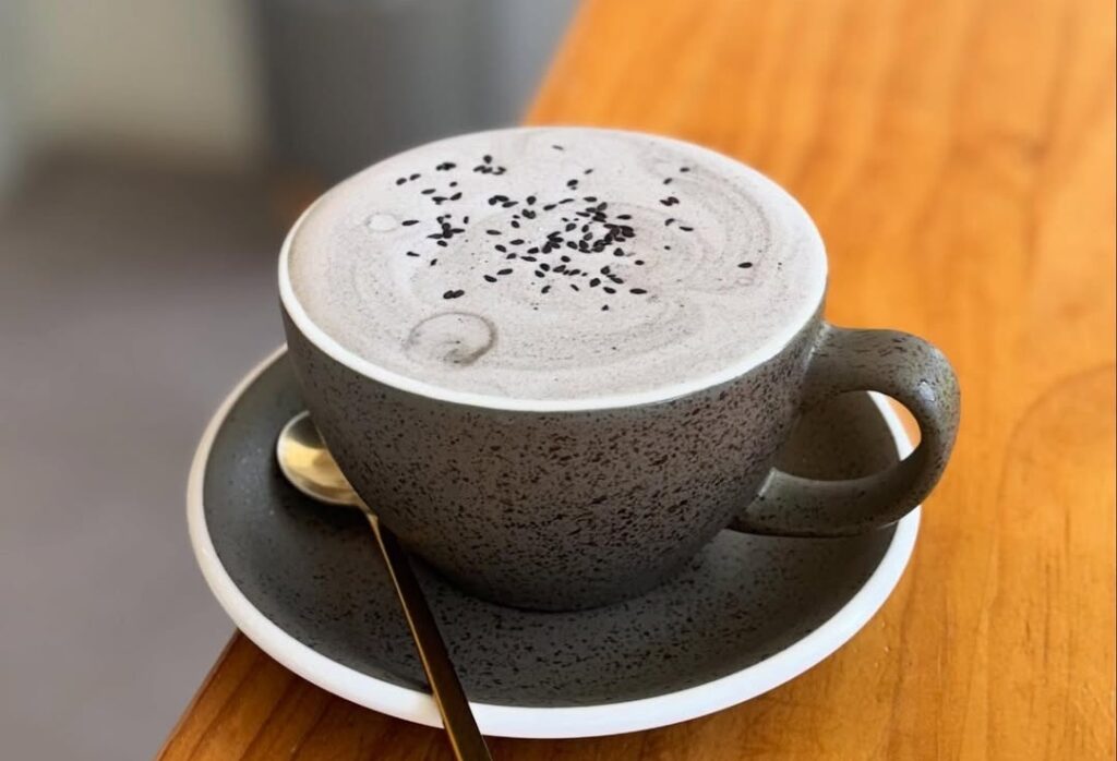 Black sesame latte
