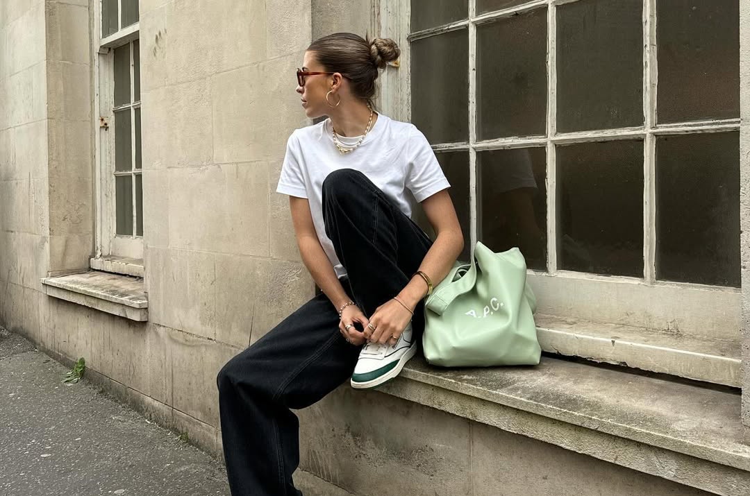 bijeli t shirt