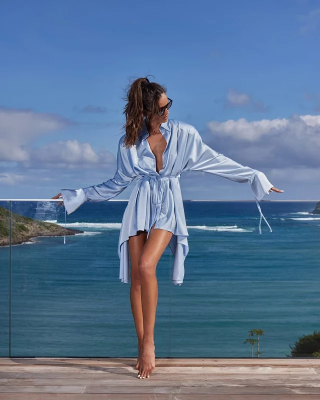 Na linku u opisu profila otkrivamo sve o ulju sa šljokicama koje svi žele imati!

📷 @izabelgoulart 

#graziahr