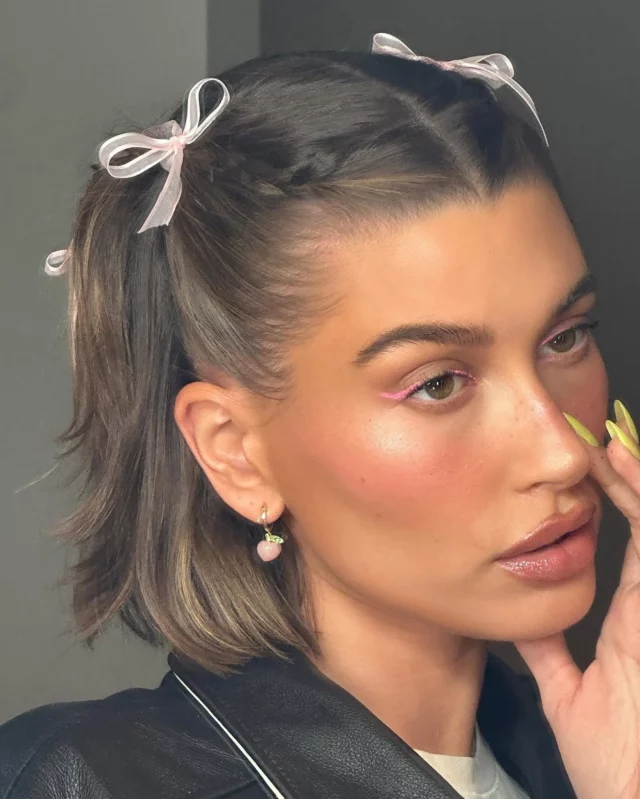 Za osvježenje svakodnevnog make-upa bez puno truda, zamijenite crni tuš onim u boji. Više detalja donosimo na linku u opisu profila! 

📷 @haileybieber 

#graziahrvatska
