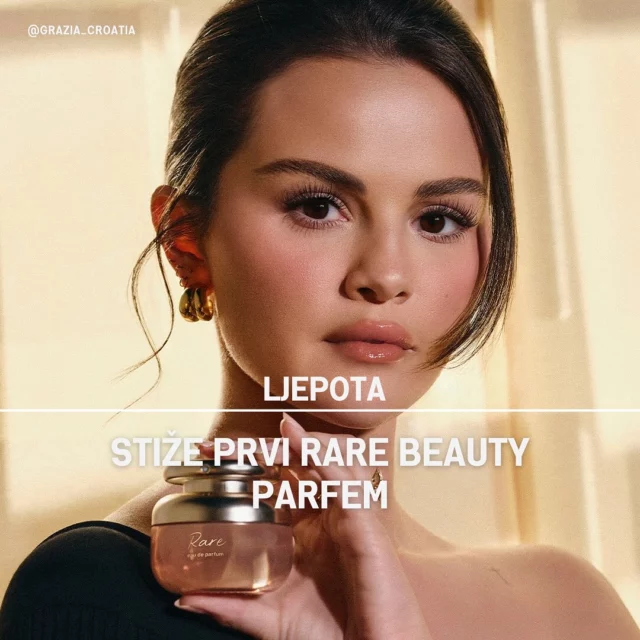Rare Beauty, brend Selene Gomez, uskoro lansira svoj prvi parfem,Rare Eau de Parfum, miris koji je topao, neobičan i nevjerojatno privlačan. Spoj slatke karamele, pistacija i ružičastog papra odmah privlači pažnju, dok srce mirisa otkriva kremastu vaniliju s daškom đumbira i kakaa. Sve to zaokružuju sandalovina, tonka i nježni musk, koji se na koži razvijaju u slojevima i ostavljaju osjećaj nečeg posebnog. 

Rare Eau de Parfum stiže 7. kolovoza u Sephoru, a oni nestrpljiviji mogu ga uhvatiti dan ranije putem Sephora aplikacije!

📷 @rarebeauty 

#graziahrvatska