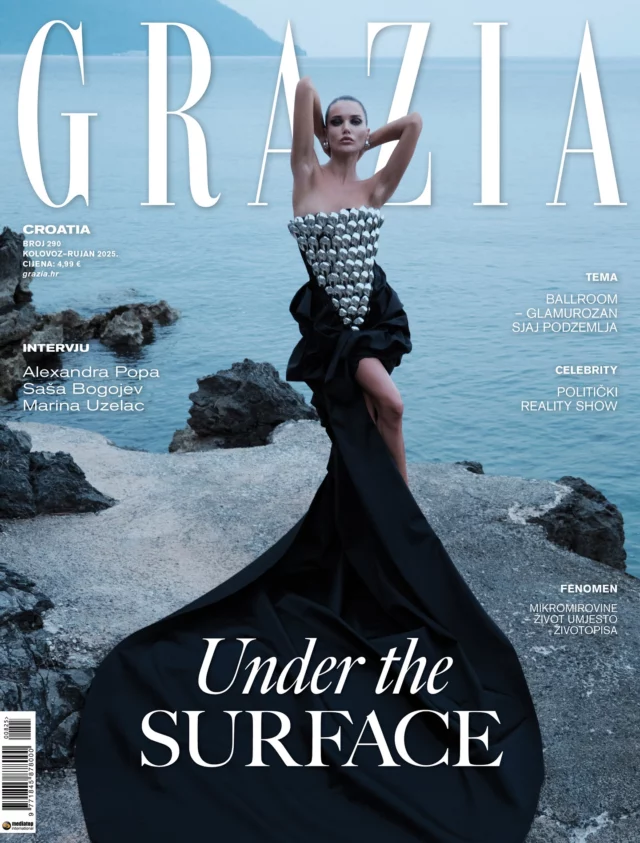 Nova Grazia je na kioscima!

Ljetni broj donosi teme koje potiču na usporavanje i dublje promišljanje. Od vibrantne ballroom kulture i promjene načina stanovanja, s asfalta među masline, do uvida u politički spektakl i emocionalne troškove modernih veza.

Razgovaramo s Ines Nanić o industriji luksuznih vjenčanja, kustosom Sašom Bogojevim o putu od grafita do galerija, dok nam kulturni alteri poput Marine Uzelac i MAALI otkrivaju više o svom kreativnom putu. Pišemo i o roditeljstvu, psihologiji, underground scenama i novim zajednicama, uz nezaobilazne modne i beauty trendove. Ali, ovo je tek djelić istaknutih tema!

Fotografije: Denys Nemiachenko @denjs.nemyachenko
Styling: Anastasiia Kuchukhidze @dze_n
Model: Vialina Lemann @vialemann
Make-up: Elyzata Tsedenova
Produkcija: Ulyana Kalsina @ulyana_kalsina
Gaffer: Ivan Volkov @zvaness
Agencija: Numero Advertising OU
Editor-in-chief: Andreja Pančur @punchpanc

#graziahrvatska